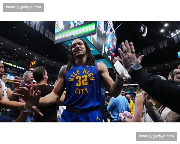 阿隆・戈登中国行趣味考卷曝光：当 NBA 硬汉遇上 火锅 考题